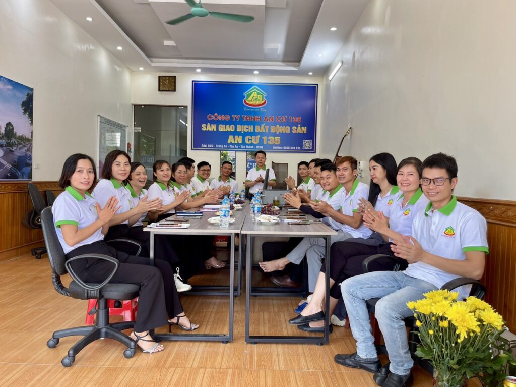 HOẠT ĐỘNG ĐÀO TẠO